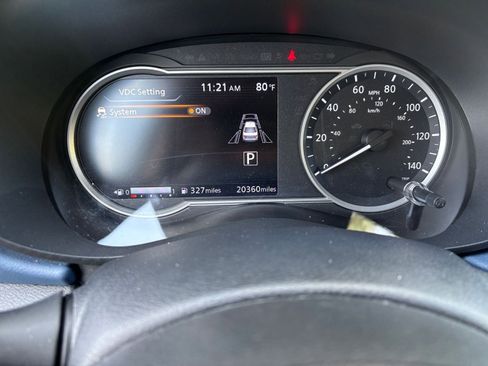 Used 2025 Nissan Versa SV FWD image 40