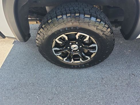 Certified 2024 Chevrolet Silverado 1500 ZR2 w/ Technology Package AWD/4WD image 6
