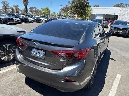 Used 2018 MAZDA MAZDA3 Touring FWD image 7