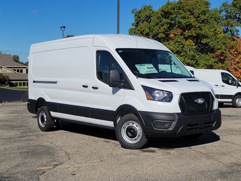 New 2026 Ford Transit 250 148 Medium Roof image 31