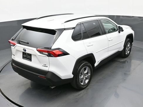 Used 2024 Toyota RAV4 LE image 34