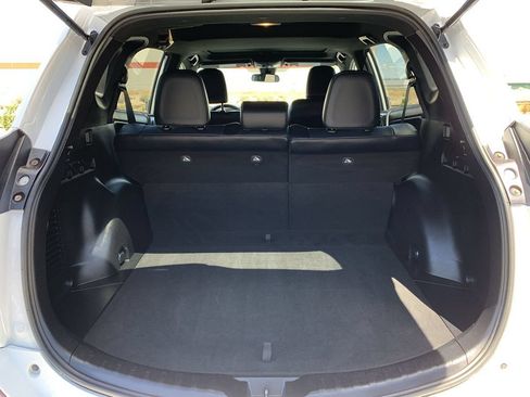 Used 2017 Toyota RAV4 SE AWD/4WD image 13