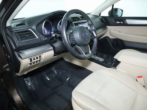 Used 2019 Subaru Outback 2.5i Premium image 17