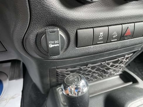 Used 2018 Jeep Wrangler Unlimited Sport AWD/4WD image 29