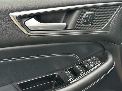 Used 2016 Ford Edge Titanium w/ Equipment Group 302A AWD/4WD image 15