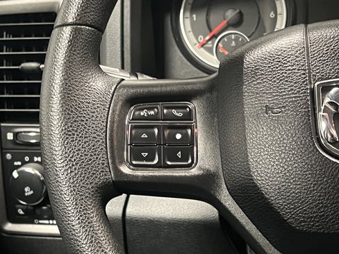 Used 2018 RAM 1500 Express image 19