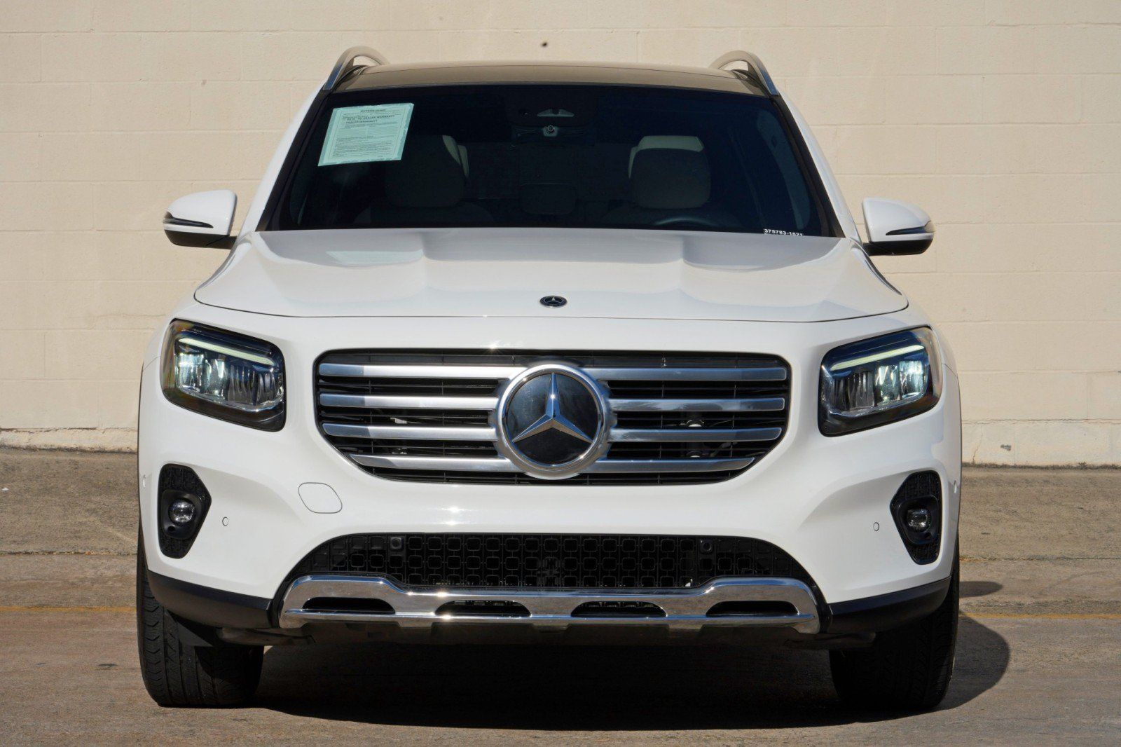 Used 2024 Mercedes-Benz GLB 250 w/ Exclusive Package image 6