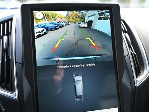 Used 2024 Ford Edge Titanium image 26