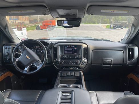 Used 2019 Chevrolet Silverado 3500 High Country w/ Duramax Plus Package AWD/4WD image 15