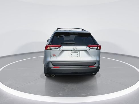 Used 2021 Toyota RAV4 XLE image 7