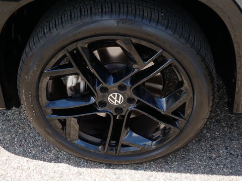 Used 2026 Volkswagen Tiguan SE R-Line AWD/4WD image 15