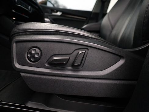 Used 2020 Audi Q5 2.0T Premium w/ Convenience Package image 16