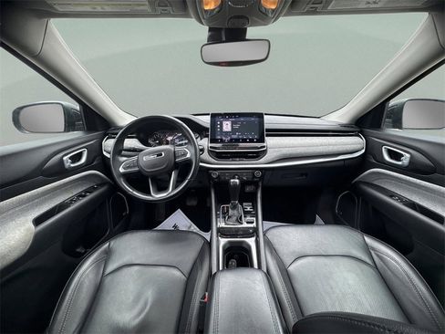 Used 2022 Jeep Compass Latitude w/ Sun and Sound Group image 16