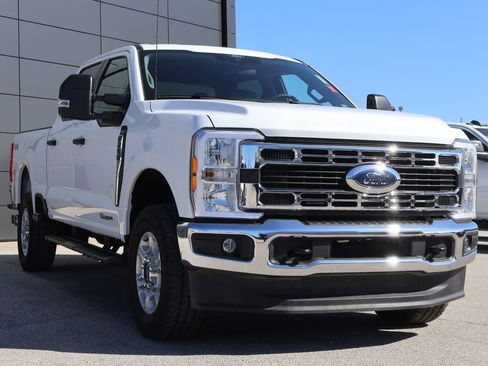 Used 2025 Ford F250 XLT image 6
