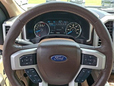 Used 2018 Ford F150 Lariat w/ Equipment Group 502A Luxury AWD/4WD image 20