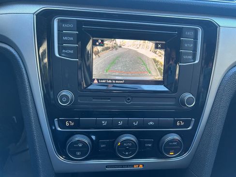 Used 2017 Volkswagen Passat 1.8T S image 17