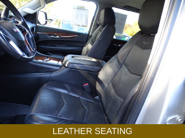 Certified 2018 Cadillac Escalade ESV Luxury AWD/4WD image 3
