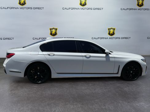 Used 2022 BMW 740i w/ M Sport Package RWD image 4