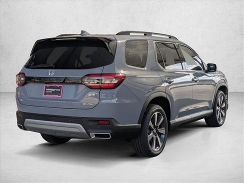 New 2025 Honda Pilot Elite image 2