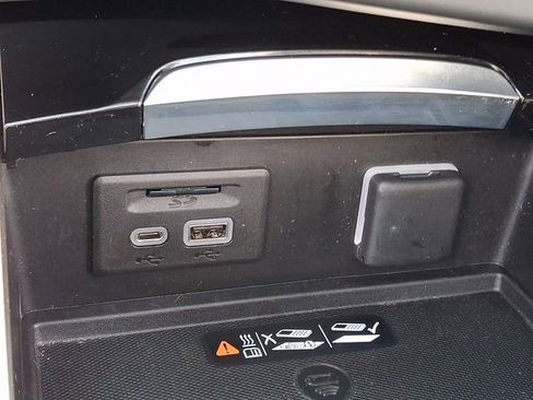 Used 2023 Buick Envision Avenir image 26