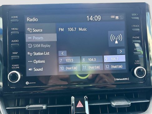 Used 2022 Toyota Corolla LE FWD image 14