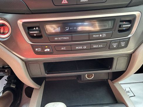 Used 2016 Honda Pilot LX image 25
