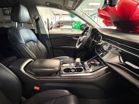 Used 2020 Audi Q8 Prestige w/ Prestige Package image 39