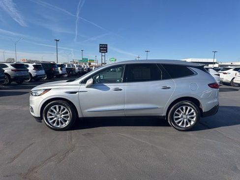 Used 2021 Buick Enclave Premium w/ Sun and Sites Package image 8
