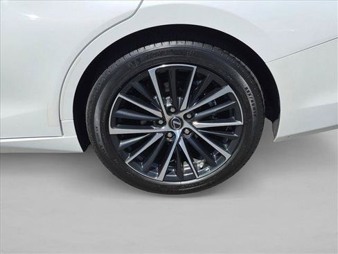 Used 2025 Lexus ES 300h w/ Premium Package FWD image 22