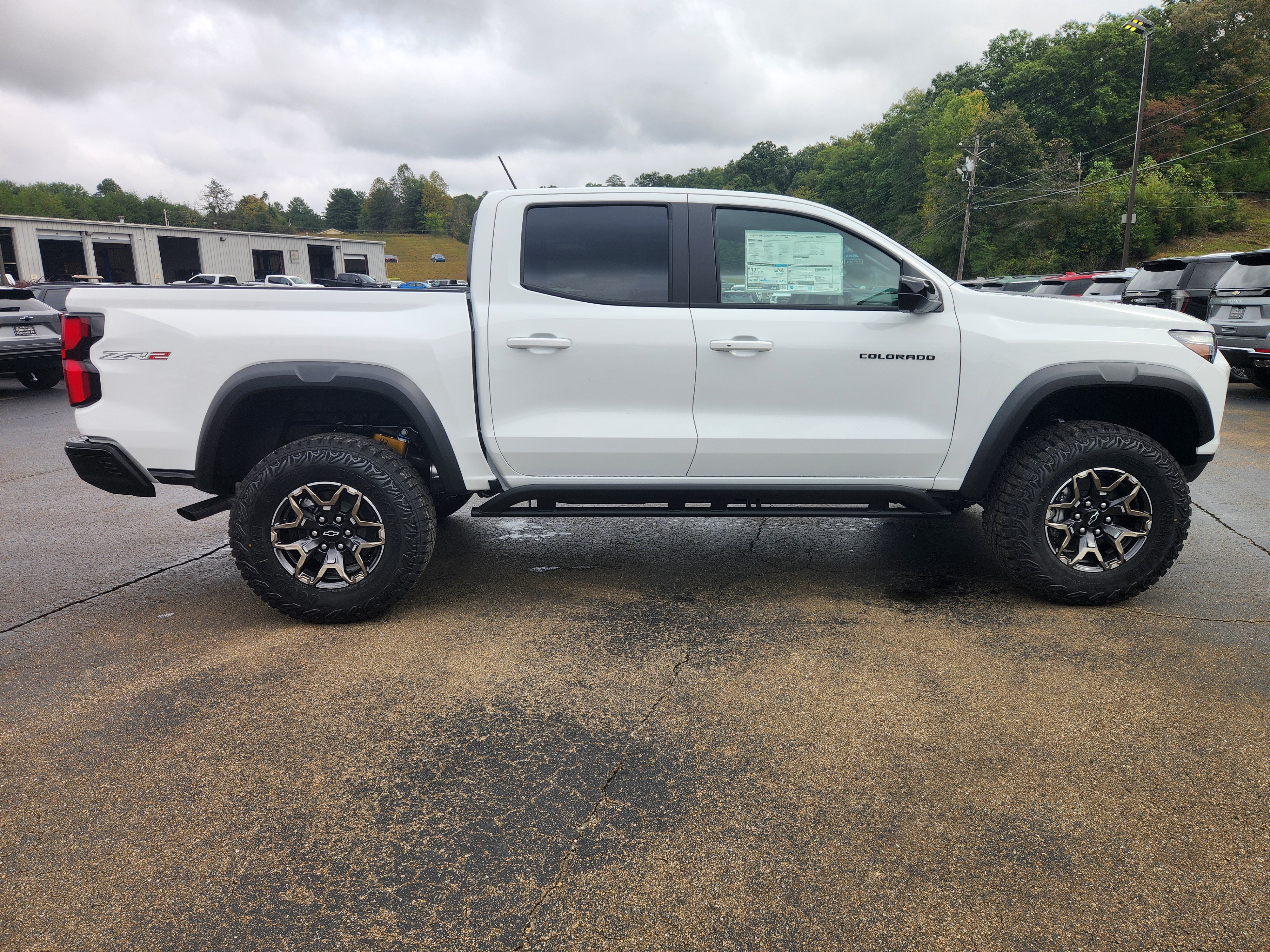 New 2026 Chevrolet Colorado ZR2 w/ Technology Package AWD/4WD image 3