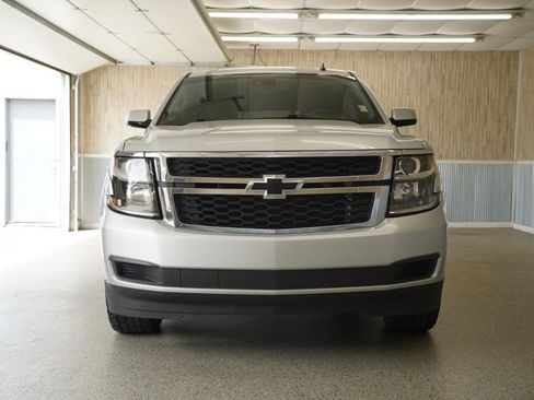 Used 2015 Chevrolet Tahoe LT RWD image 2