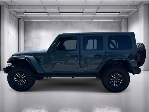 Used 2024 Jeep Wrangler Unlimited Rubicon AWD/4WD image 6
