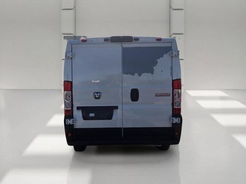 Used 2025 RAM ProMaster 2500 w/ Convenience Group FWD image 4