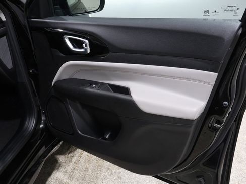 Certified 2022 Jeep Compass Limited w/ Elite Group image 26