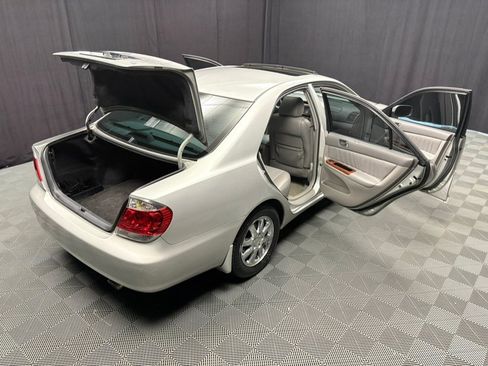 Used 2006 Toyota Camry XLE FWD Sedan 3.0L 6-Cyl image 20