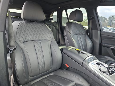 Used 2022 BMW X5 xDrive40i w/ Premium Package image 10