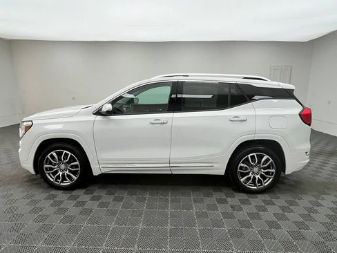 Used 2024 GMC Terrain Denali w/ Denali Premium Package AWD/4WD image 14