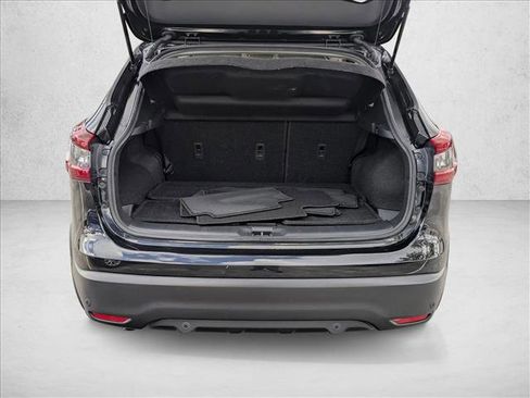 Certified 2022 Nissan Rogue Sport S image 6