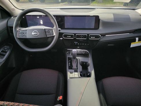 New 2026 Nissan Sentra SR w/ Floor Mat Package FWD image 6