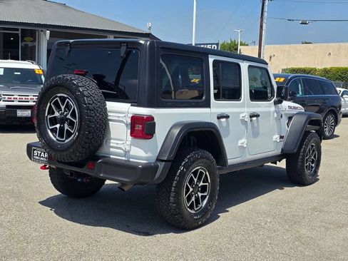 Used 2025 Jeep Wrangler Unlimited Rubicon AWD/4WD image 4