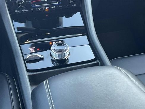 Used 2024 Jeep Grand Cherokee L Limited image 17