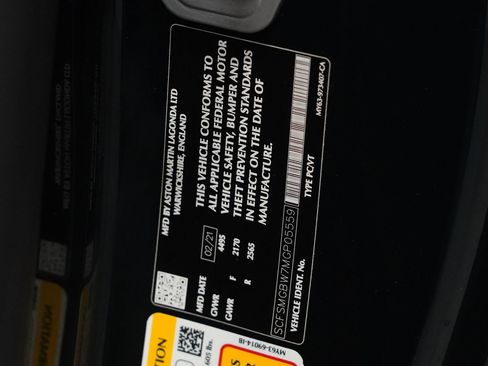 Used 2021 Aston Martin V8 Vantage Roadster RWD image 33