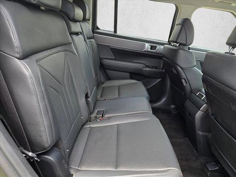 Used 2025 Hyundai Santa Fe SEL FWD image 18