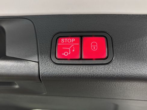 New 2026 Mercedes-Benz GLB 250 4MATIC image 28