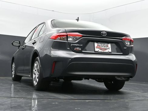 Used 2026 Toyota Corolla LE FWD image 38