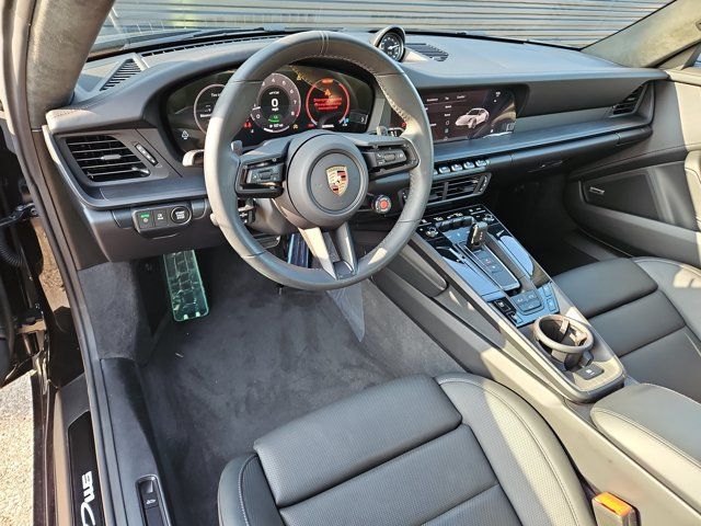 Certified 2025 Porsche 911 Carrera GTS RWD image 4