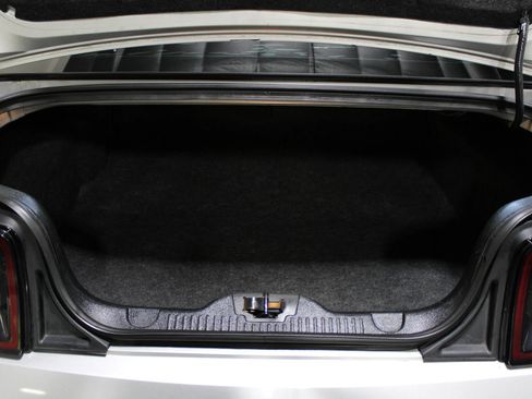 Used 2013 Ford Mustang Coupe RWD image 29