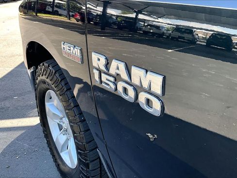Used 2016 RAM 1500 Classic SLT RWD image 10