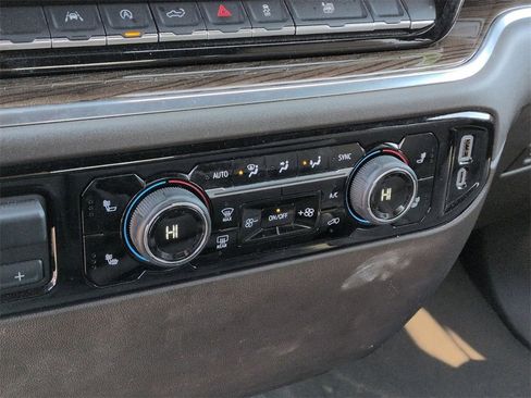 Used 2025 Chevrolet Silverado 1500 LT image 21