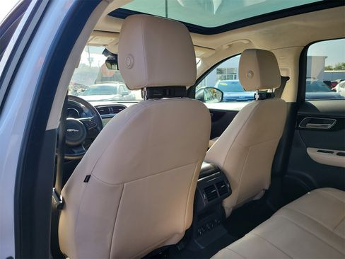 Used 2020 Jaguar F-PACE Premium image 13